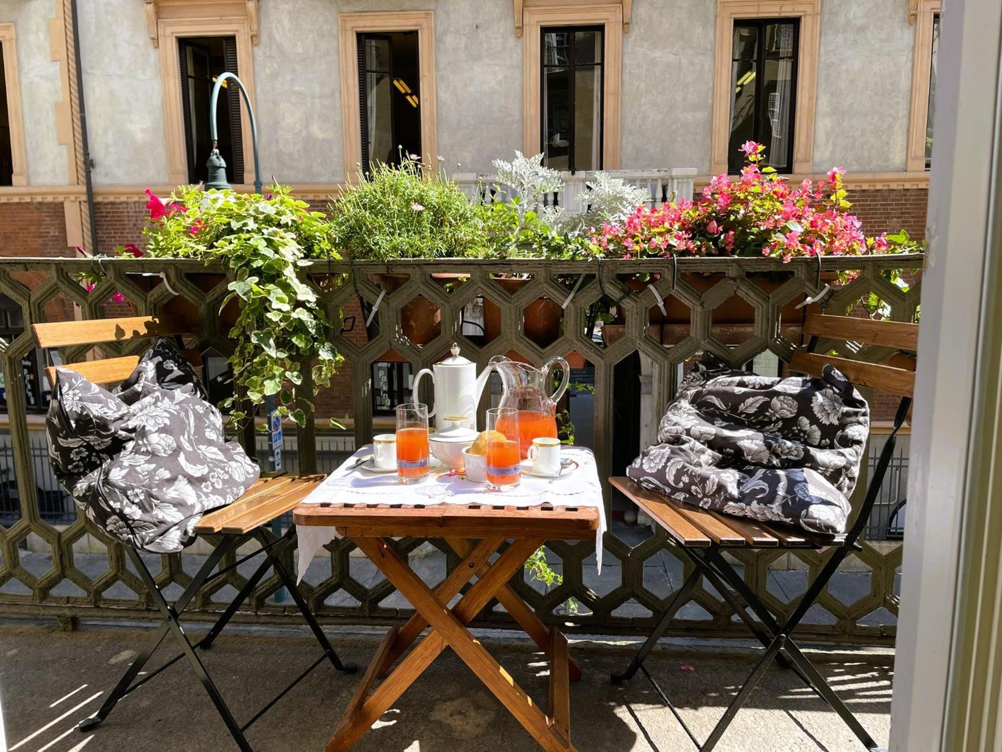 La Casa Di Ringhiera - Silenzioso Appartamento Di Charme Con Balcone Nel Quadrilatero Romano Turim Exterior foto